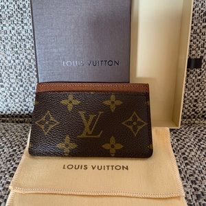 Authentic Louis Vuitton monogram card holder
